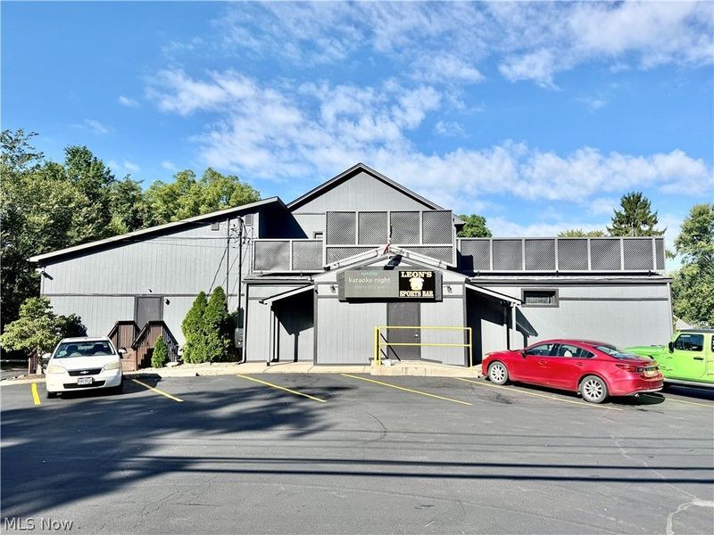 1111 Niles Cortland Road NE, Howland, OH 44484 Photo 1