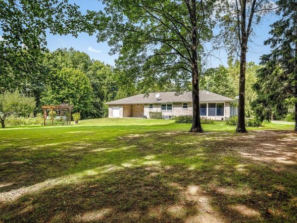15085 E McNeal Road, MONROE CENTER, IL 61052