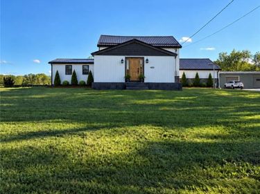 13151 Bullis Road , East Aurora, NY 14052