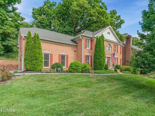1320 Knightsbridge Drive, Knoxville, TN 37922