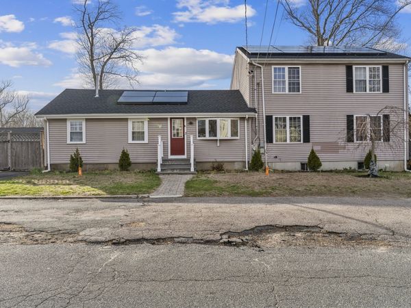 21 Dale Rd, Unit B, Holbrook, MA 02343