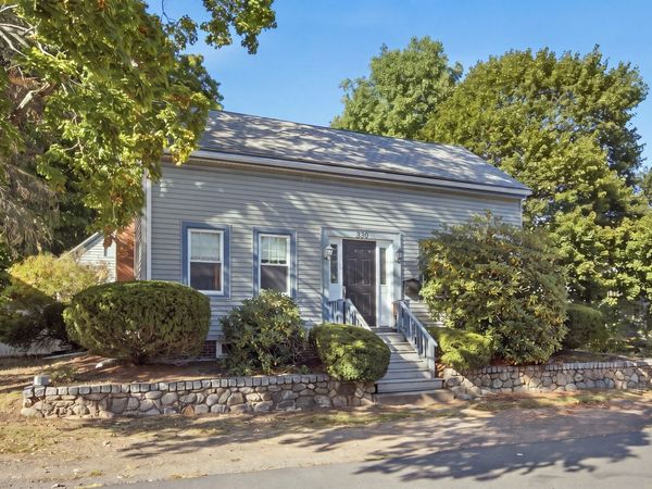 330 Haven St, Reading, MA 01867