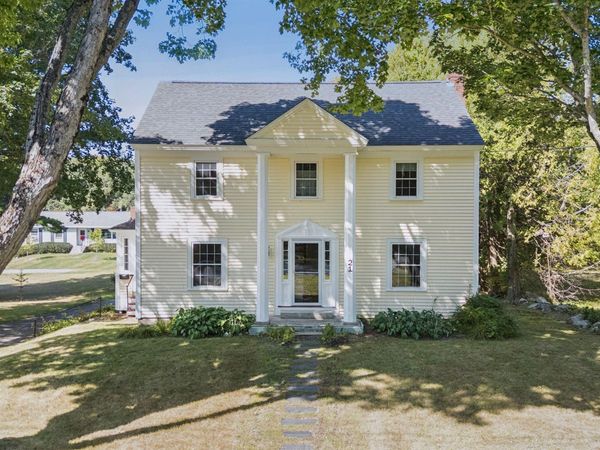 21 High Street, Hallowell, ME 04347