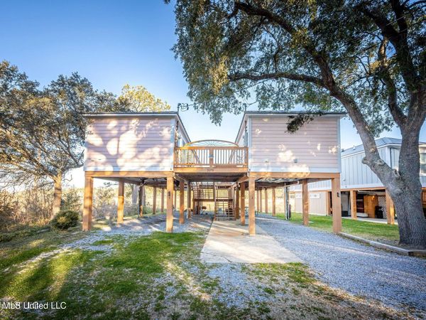 2231 E Simmons Bayou Drive, Ocean Springs, MS 39564