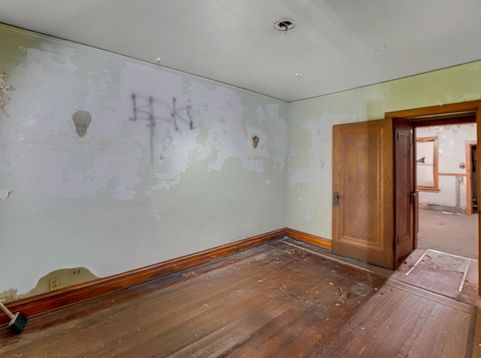 Main Photo