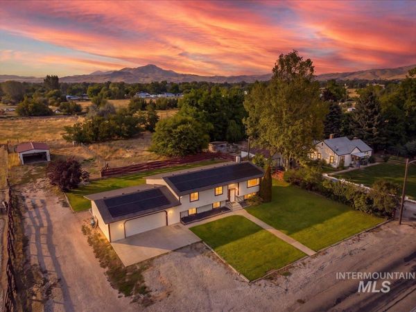 790 E 12th Street, Emmett, ID 83617