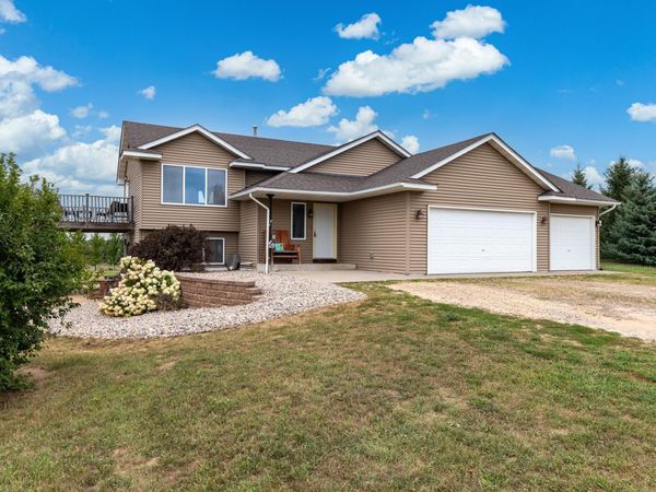 926 189th Avenue, New Richmond, WI 54017