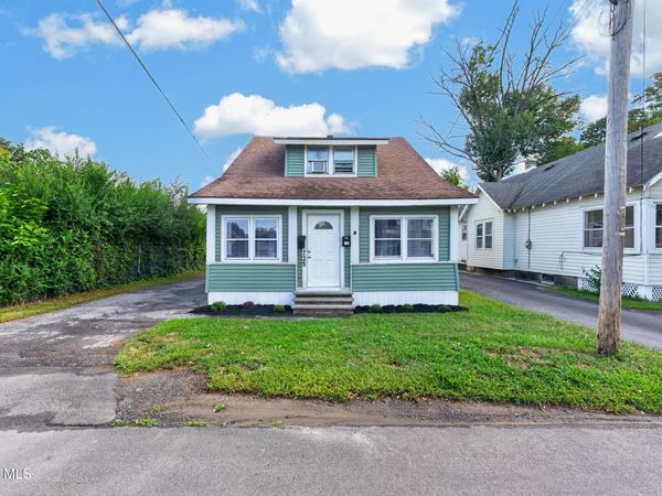 725 Curry Road, Rotterdam, NY 12306