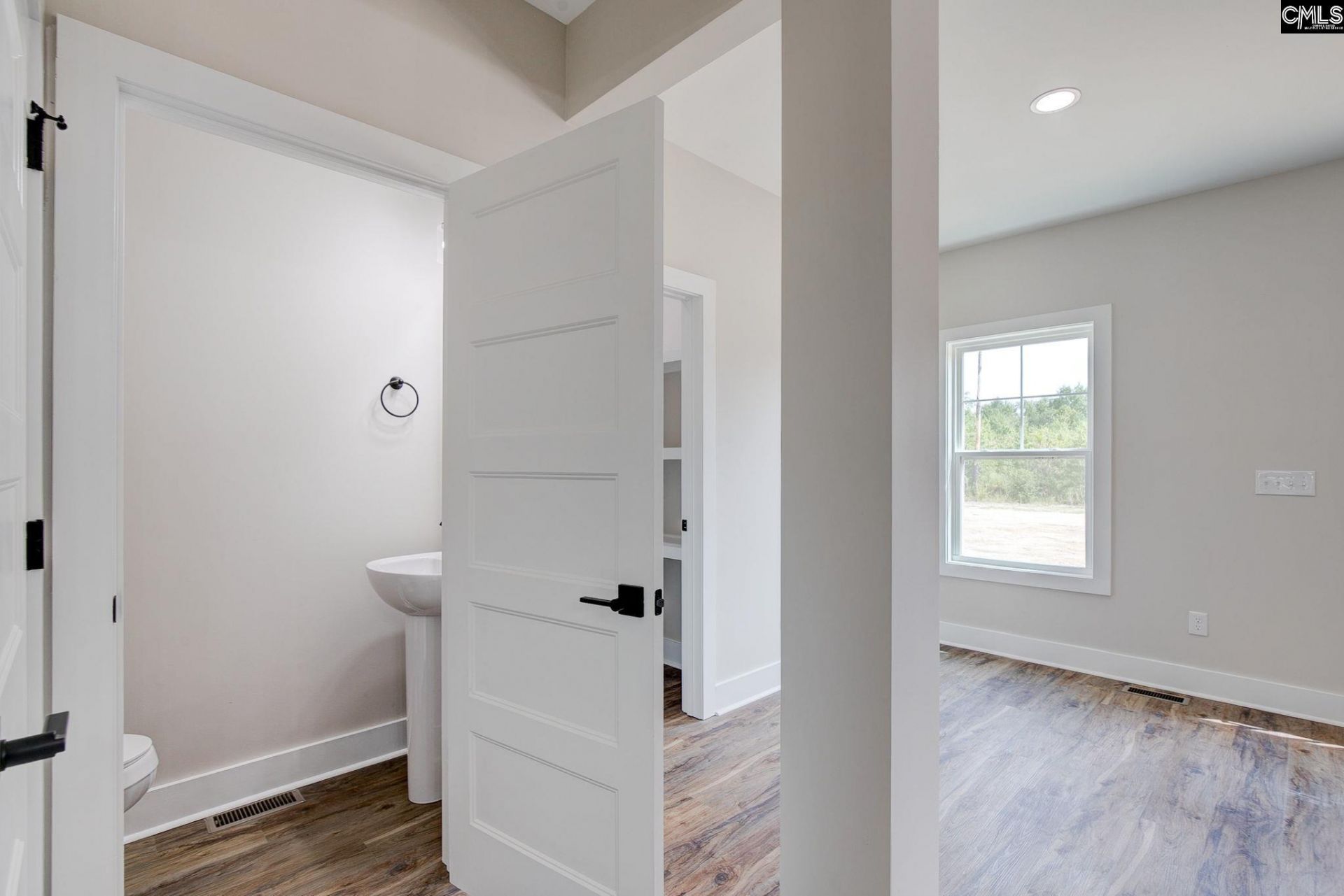 1506 Hall Road  Photo 18