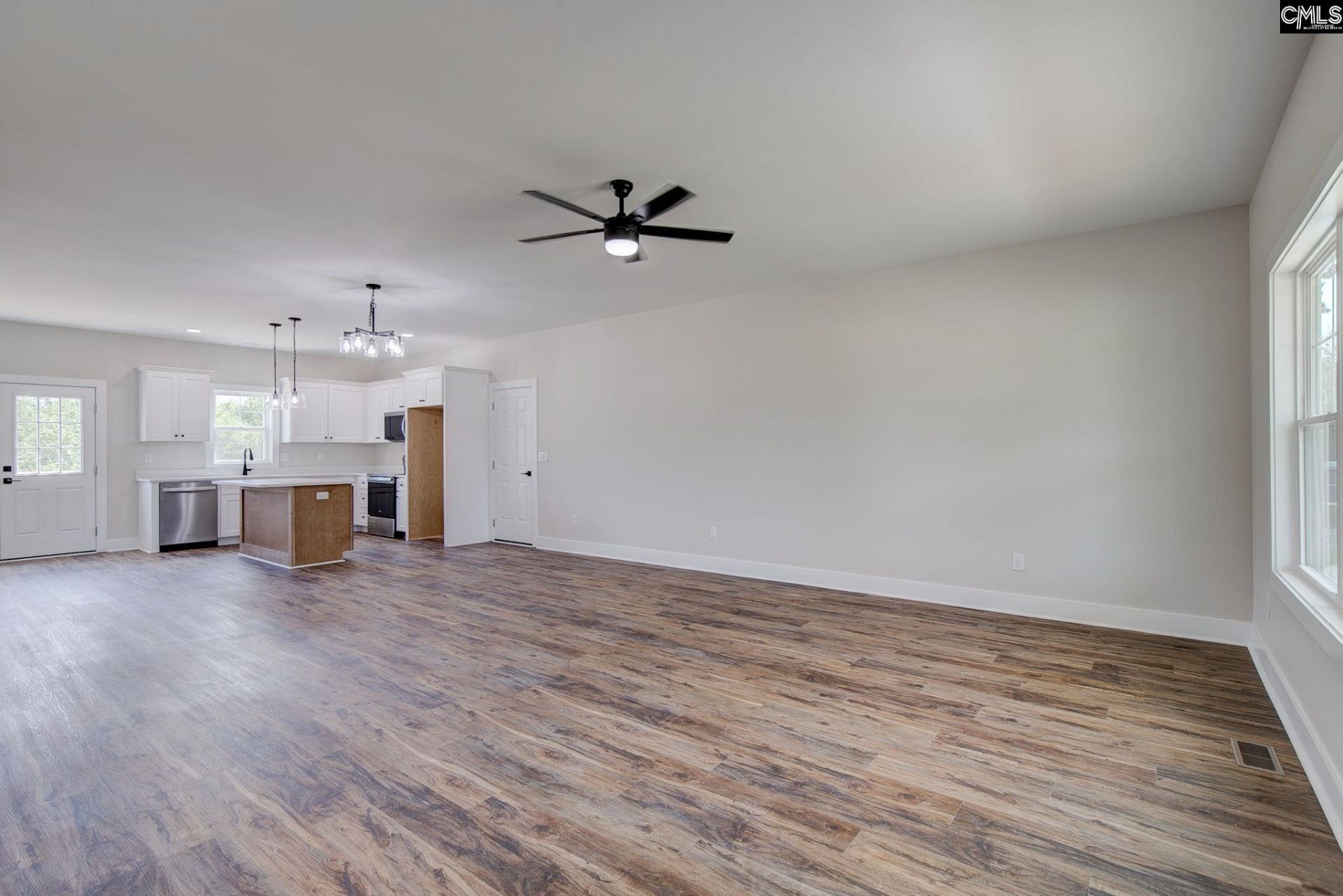 1506 Hall Road  Photo 6