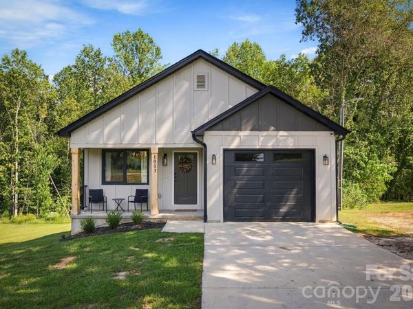 1013 37th Street SW, Hickory, NC 28602