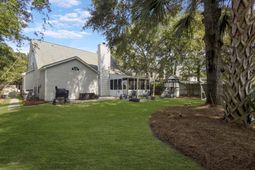 2085 Country Manor Drive photo 4