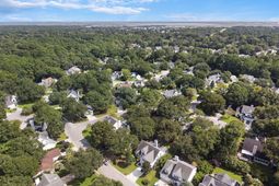 2085 Country Manor Drive photo 4