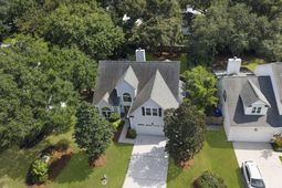 2085 Country Manor Drive photo 4
