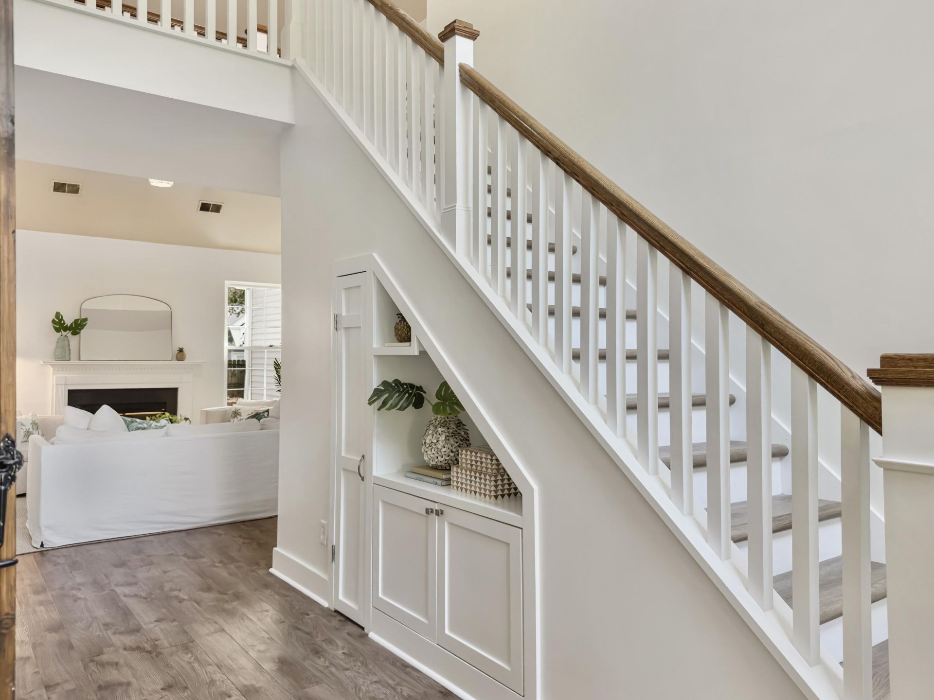 2085 Country Manor Drive Photo 9