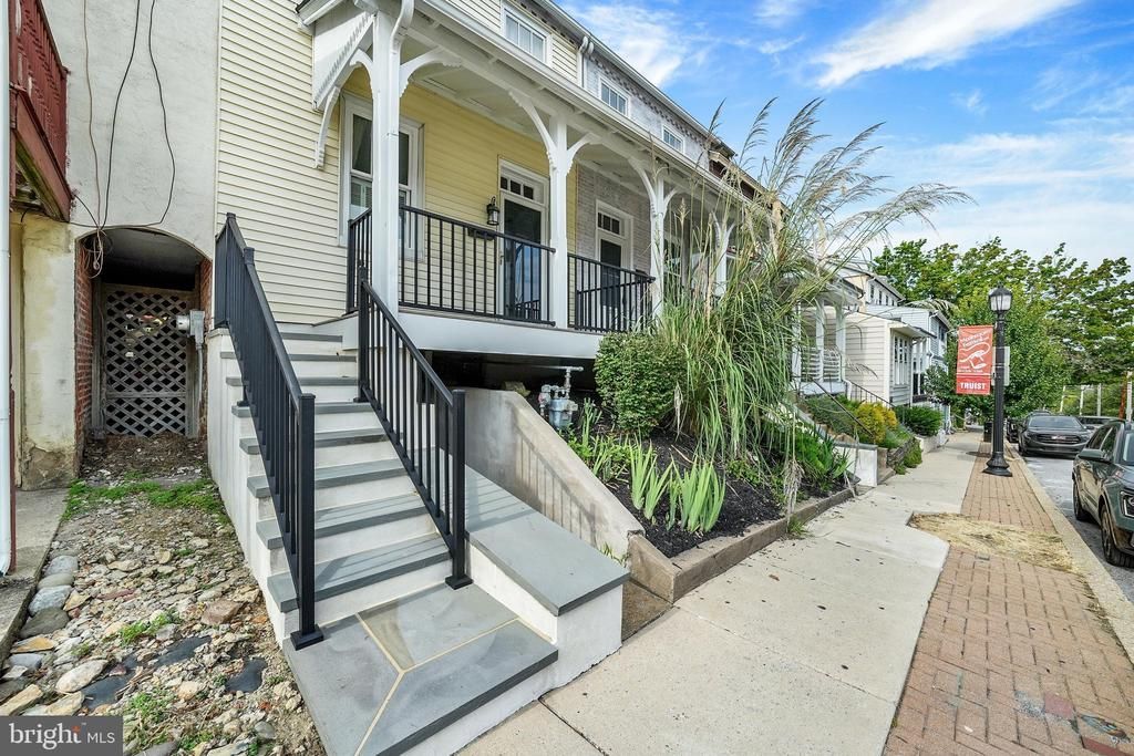 311 E STATE STREET, KENNETT SQUARE, PA 19348