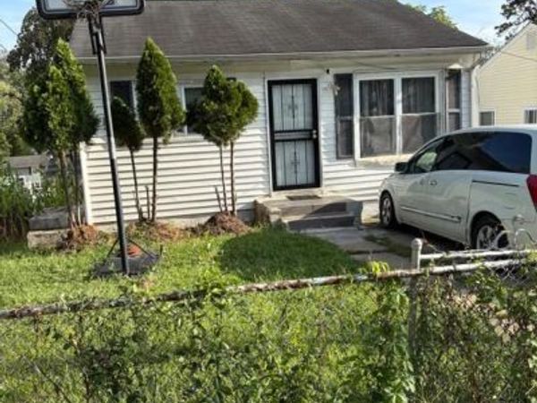 6703 DRYLOG, CAPITOL HEIGHTS, MD 20743
