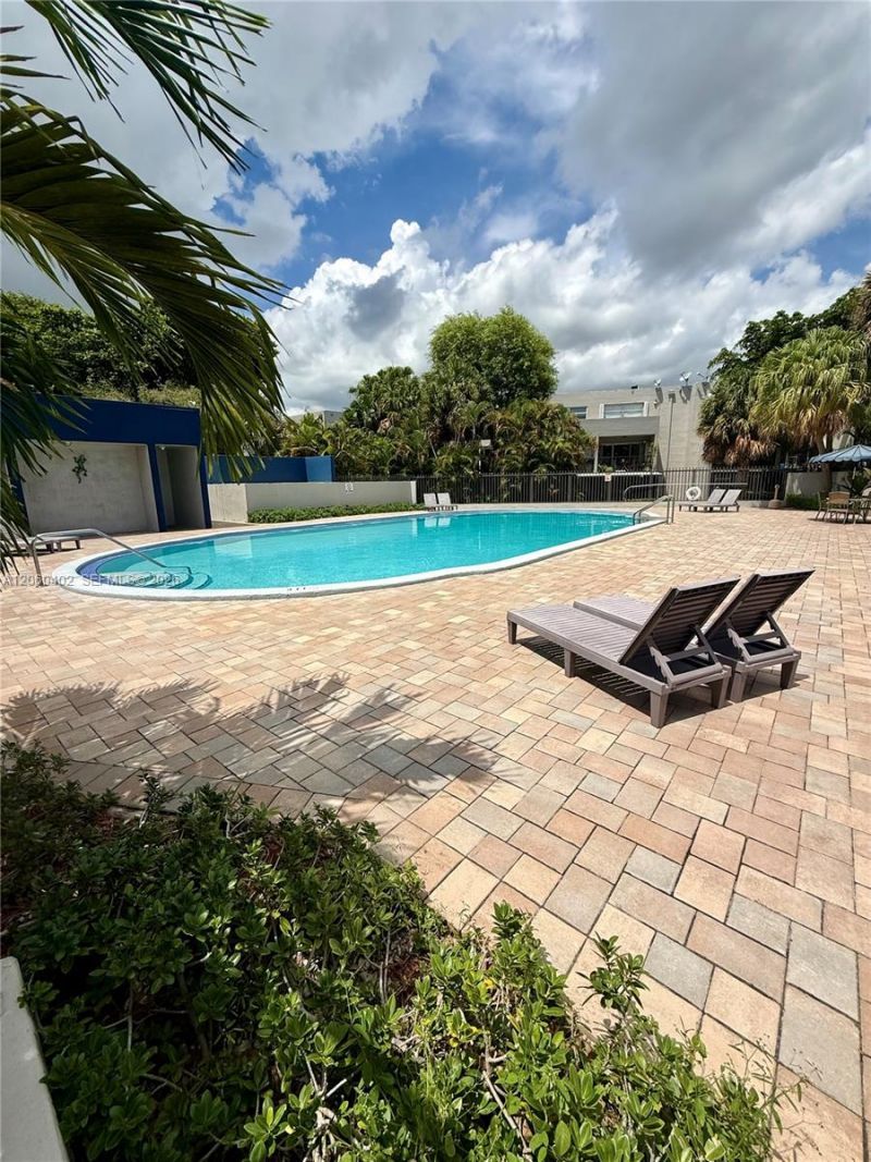 30 NW 87th Ave, Unit C219, Miami, FL 33172 Photo