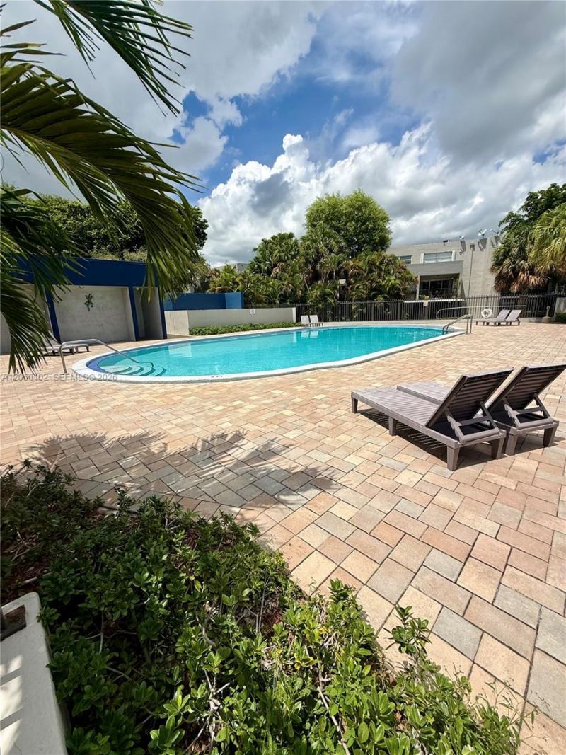 30 NW 87th Ave, Unit C219, Miami, FL 33172 Photo