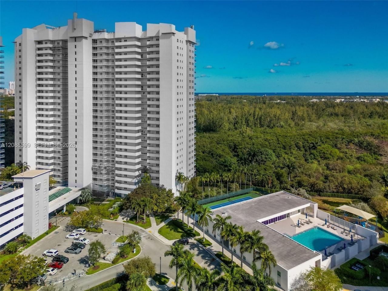 14951 Royal Oaks Ln , Unit 701, North Miami, FL 33181 Photo