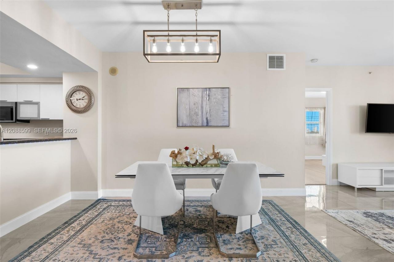 14951 Royal Oaks Ln , Unit 701, North Miami, FL 33181 Photo