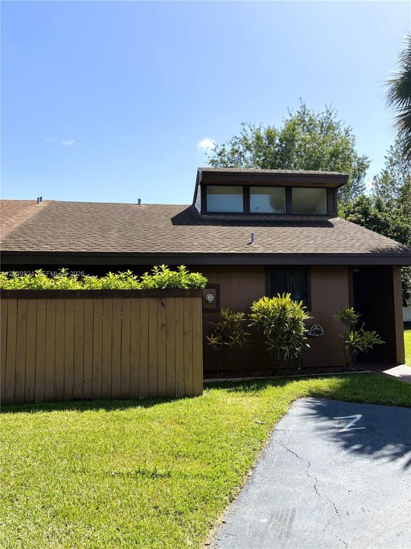 9324 SW 132nd St, Miami, FL 33176 Photo