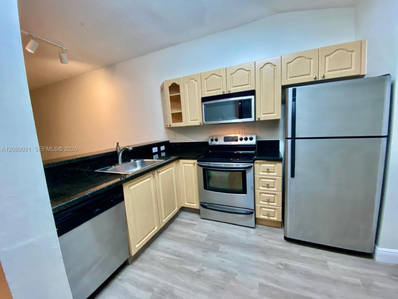 9897 Nob Hill Ln , Unit 9897, Sunrise, FL 33351 Photo