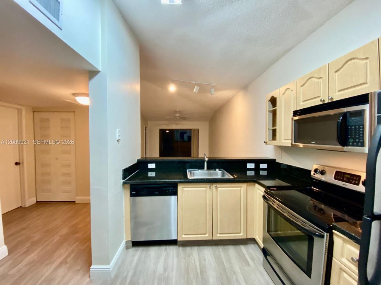 9897 Nob Hill Ln , Unit 9897, Sunrise, FL 33351 Photo