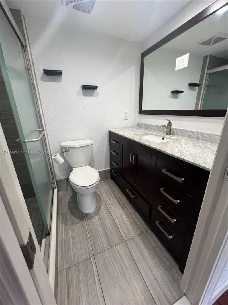 2496 Centergate Dr , Unit 201, Miramar, FL 33025 Photo