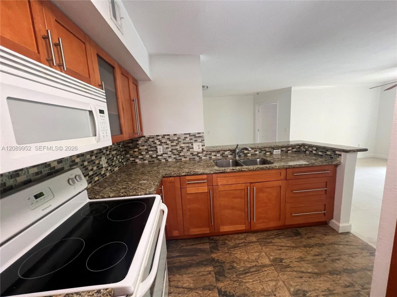 2496 Centergate Dr , Unit 201, Miramar, FL 33025 Photo