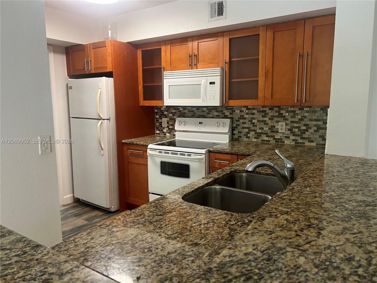 2496 Centergate Dr , Unit 201, Miramar, FL 33025 Photo