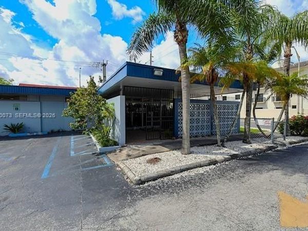 2825 E 4th Ave , Hialeah, FL 33013