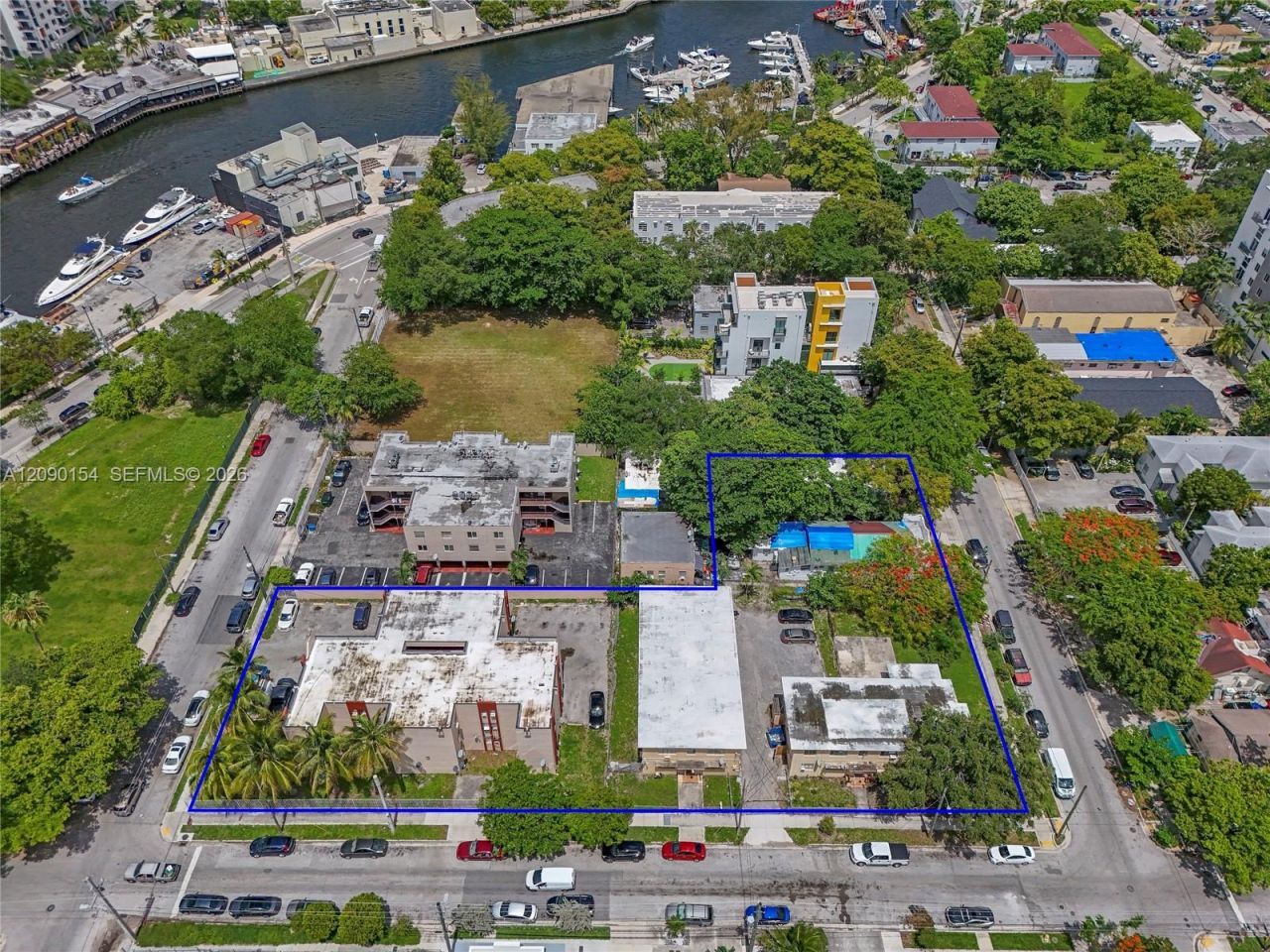 690 NW 3rd St , Miami, FL 33128 Photo