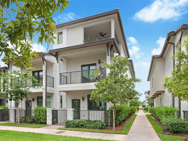 4605 NW 83rd Path , Doral, FL 33166