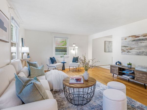 118-120 Edinboro St, Unit 118, Newton, MA 02460