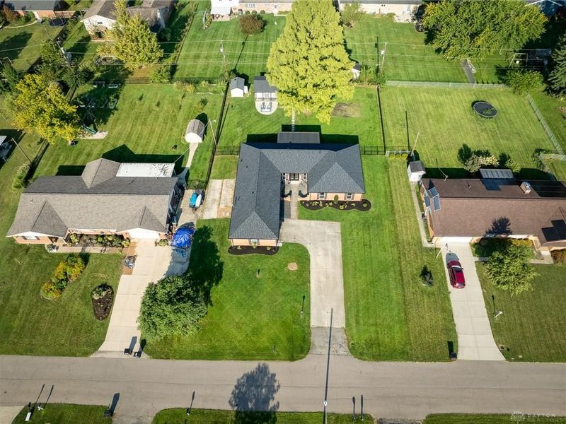 2411 Brown Bark Drive, Beavercreek, OH 45431 Photo 3