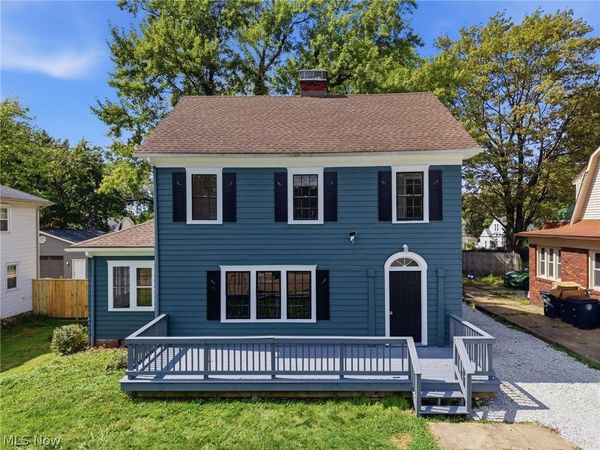 814 Crestview Avenue , Akron, OH 44320