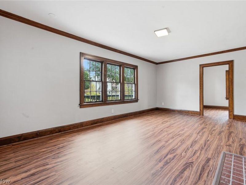 814 Crestview Avenue, Akron, OH 44320 Photo 5