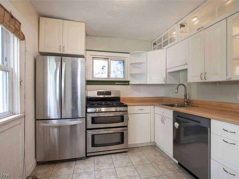 13107 Cranwood Park Boulevard, Garfield Heights, OH 44125 Photo 11