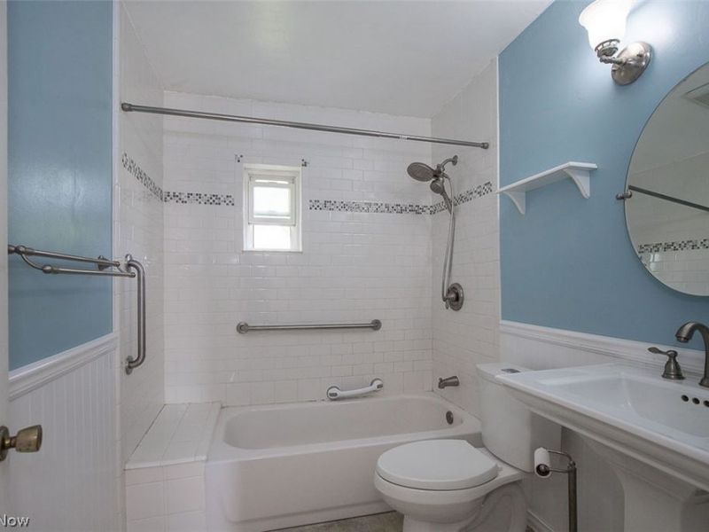 13107 Cranwood Park Boulevard, Garfield Heights, OH 44125 Photo 17