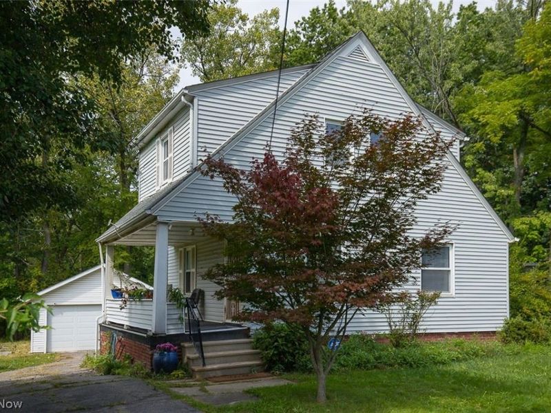 13107 Cranwood Park Boulevard, Garfield Heights, OH 44125 Photo 2