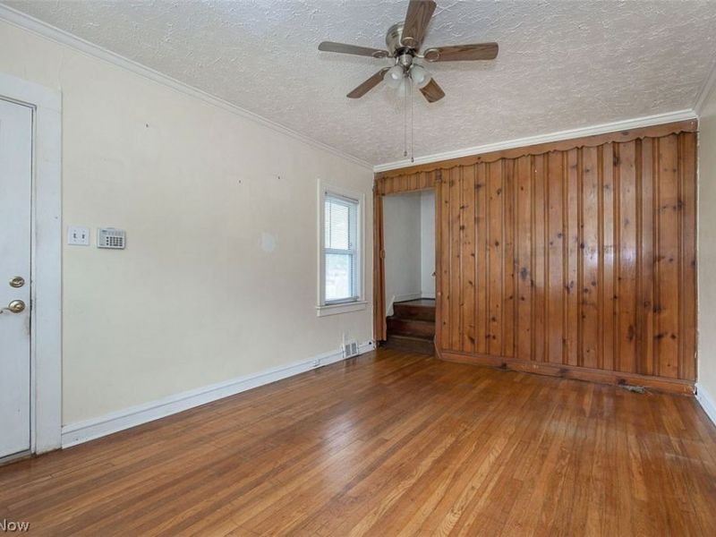 13107 Cranwood Park Boulevard, Garfield Heights, OH 44125 Photo 4