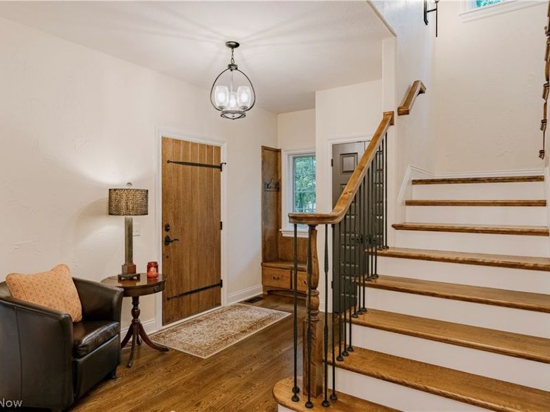 7734 Bainbridge Road, Chagrin Falls, OH 44023 Photo 6