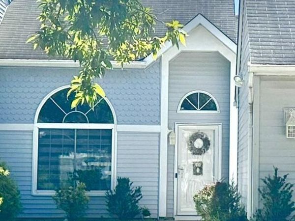 589 Madison Drive, Monroe Township, NJ 08831