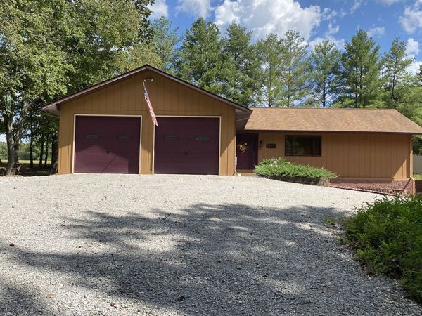 5702 N Thompsonville Road, Thompsonville, IL 62890