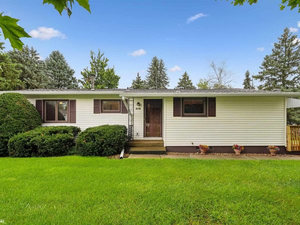 410 4Th Street SW, State Center, IA 50247