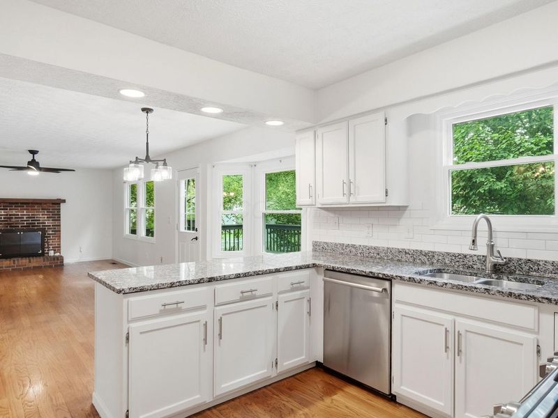 5203 Hickory Grove , Columbus, OH 43214 Photo 10