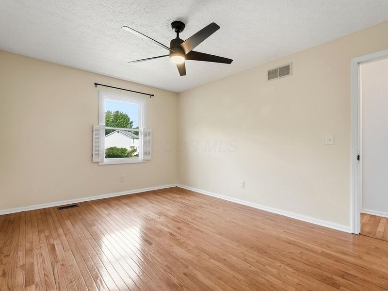 5203 Hickory Grove , Columbus, OH 43214 Photo 27