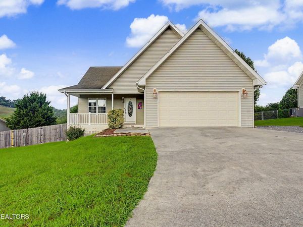 768 Harvest Meadows Drive, Kodak, TN 37764