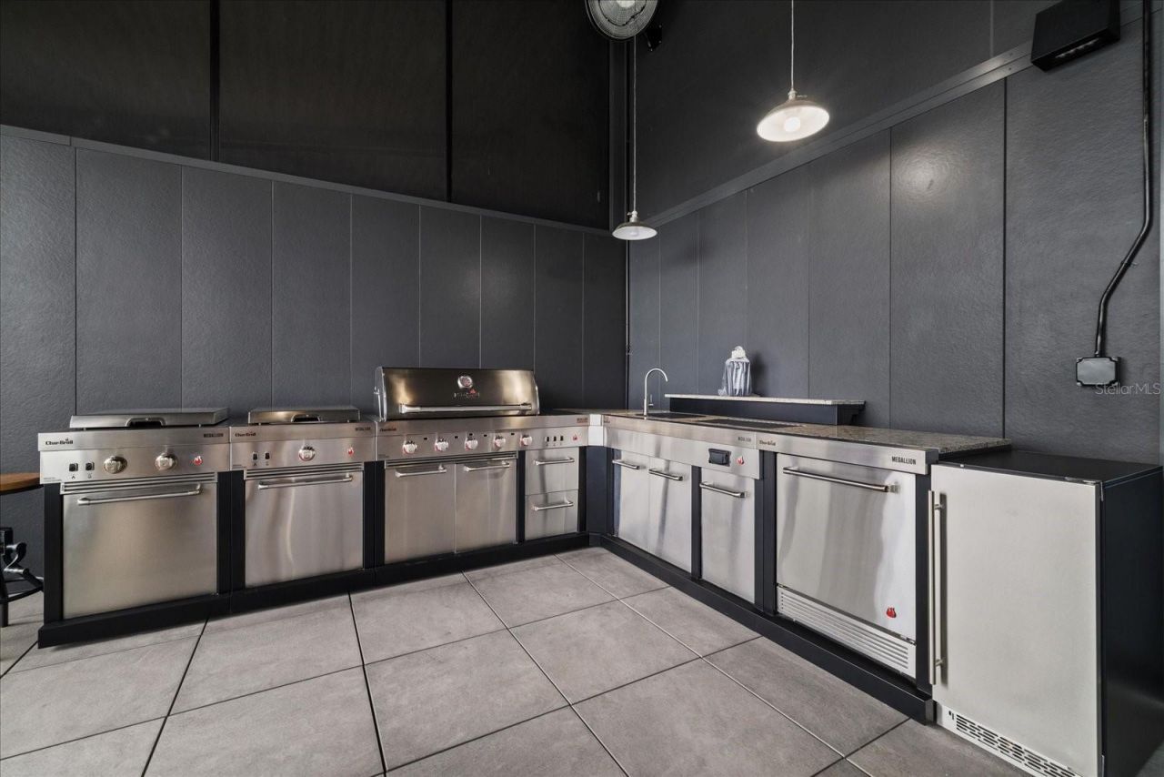 6500 Motor Enclave Way, Unit 1403, Tampa, FL 33610 Photo